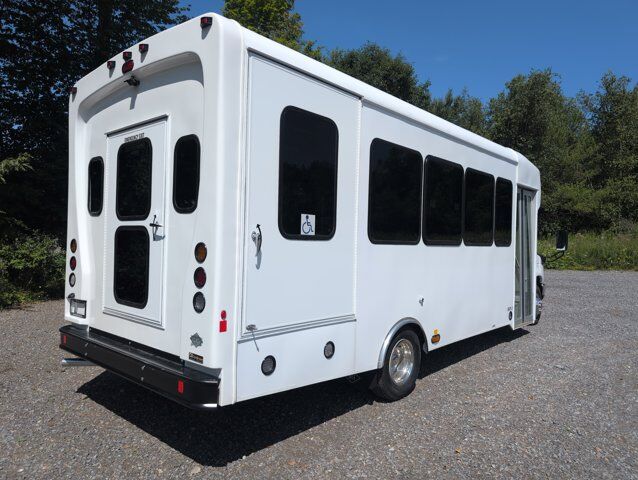 2026 Ford HLE HLE COACH Johnstown NY