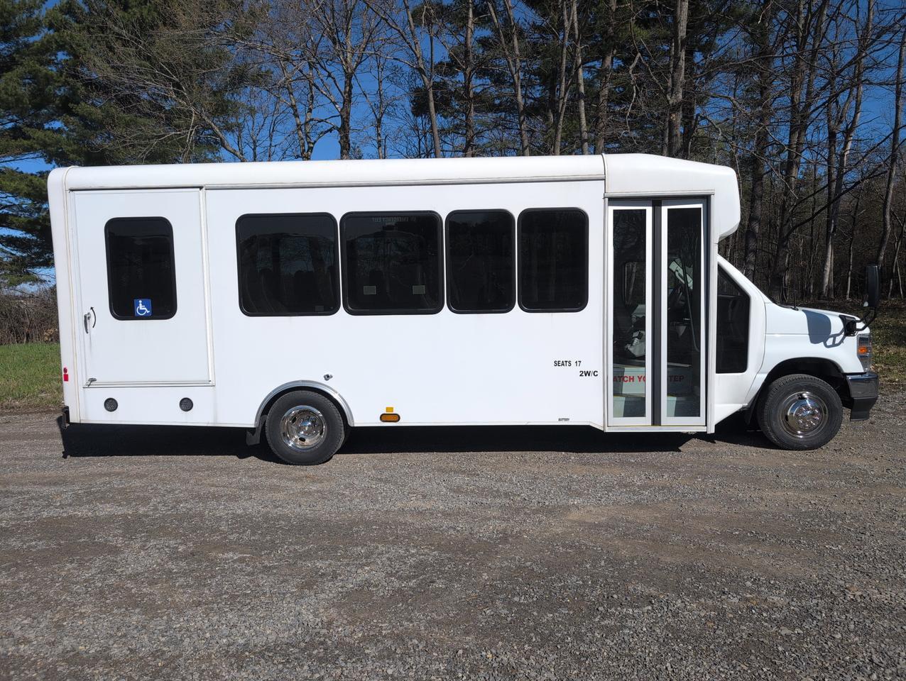 2026 Ford HLE HLE COACH