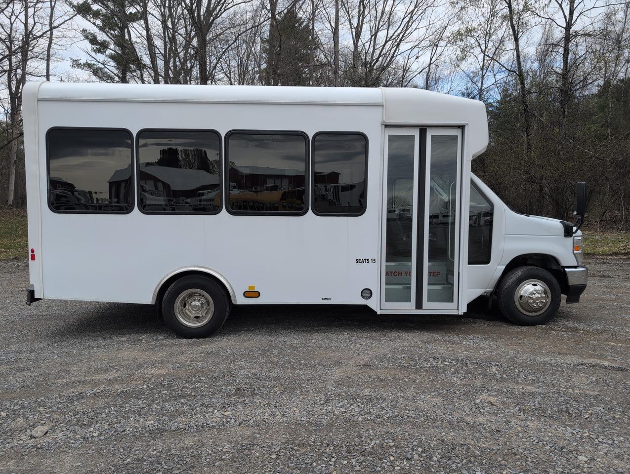 2026 Ford HLE HLE COACH