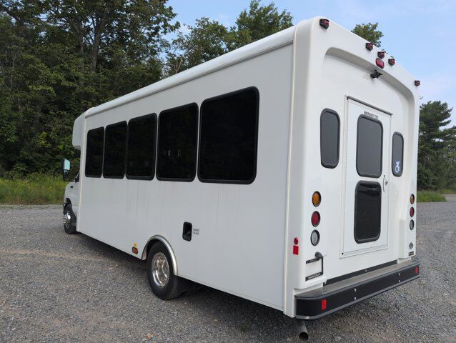 2026 Ford HLE HLE COACH Johnstown NY