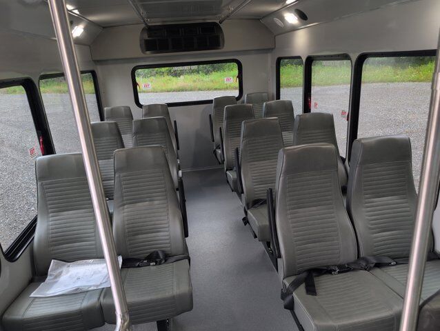 2026 Ford HLE HLE COACH Johnstown NY