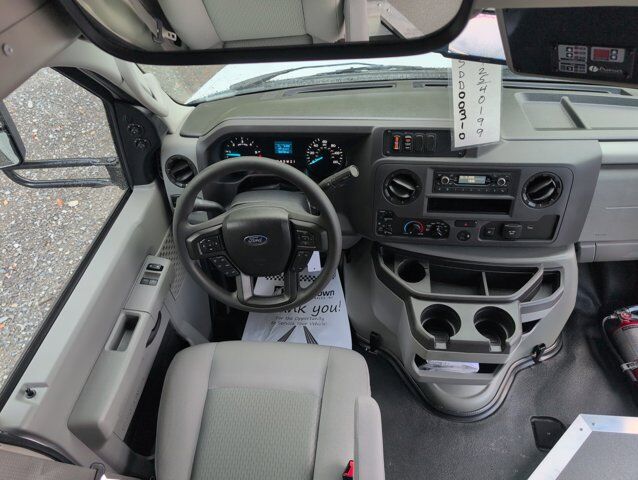 2026 Ford HLE HLE COACH Johnstown NY