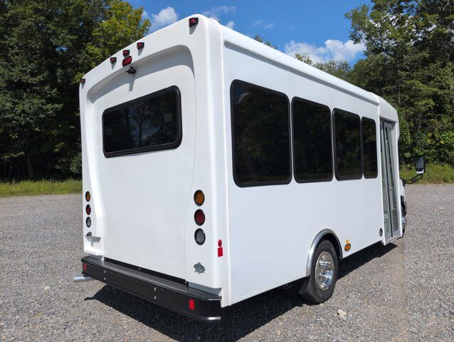 2026 Ford HLE HLE COACH Johnstown NY