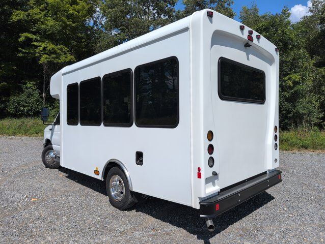 2026 Ford HLE HLE COACH Johnstown NY
