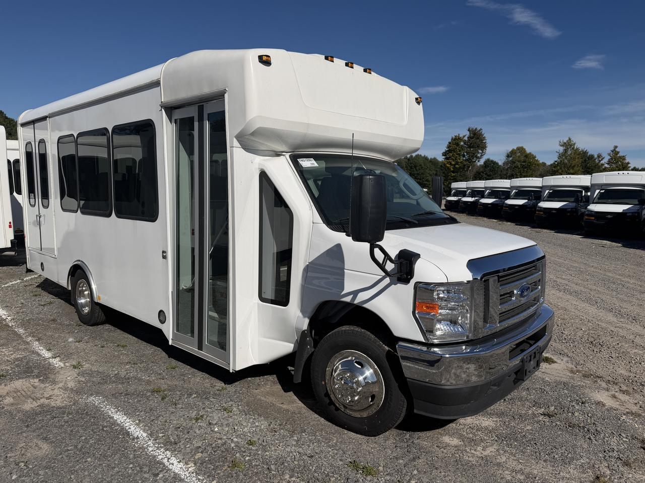 2026 Ford HLE MAVRYK