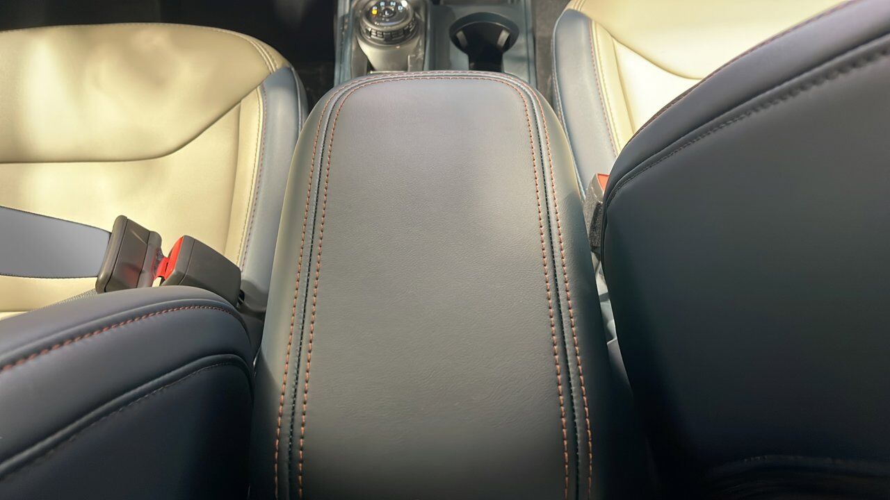 2026 Ford Maverick Lariat Sherwood Park AB