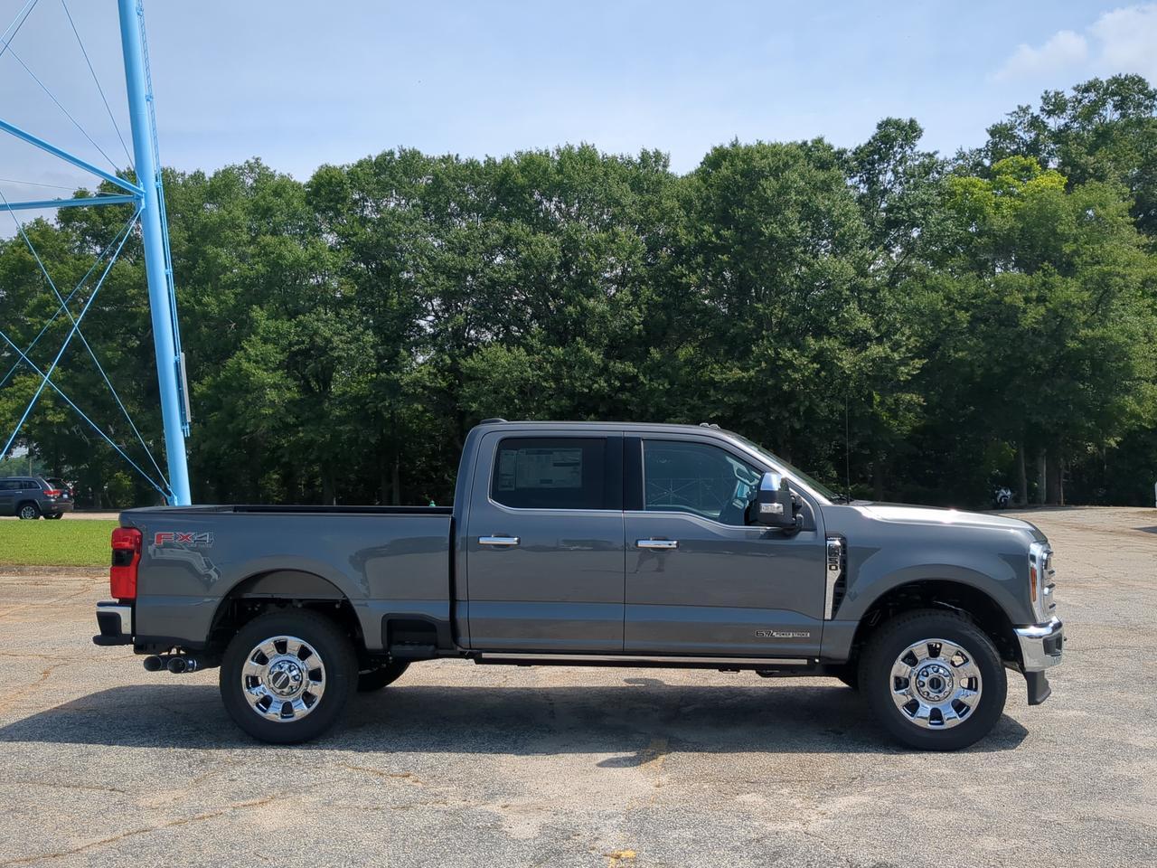 2026 Ford Super Duty F-250 SRW Lariat