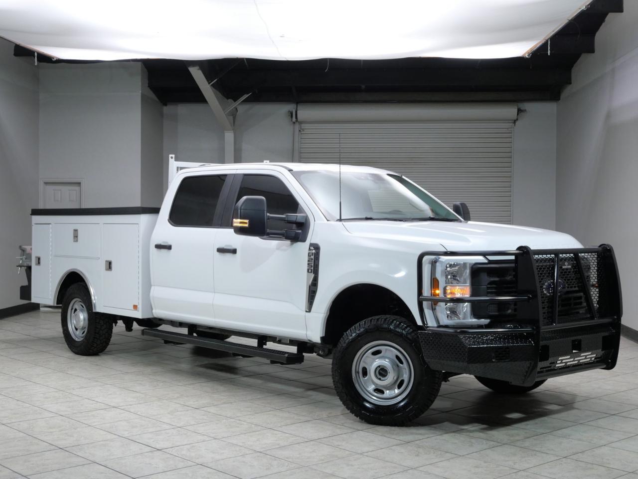 2026 Ford Super Duty F-250 XL FX4 Utility 6.8L Gas 4x4