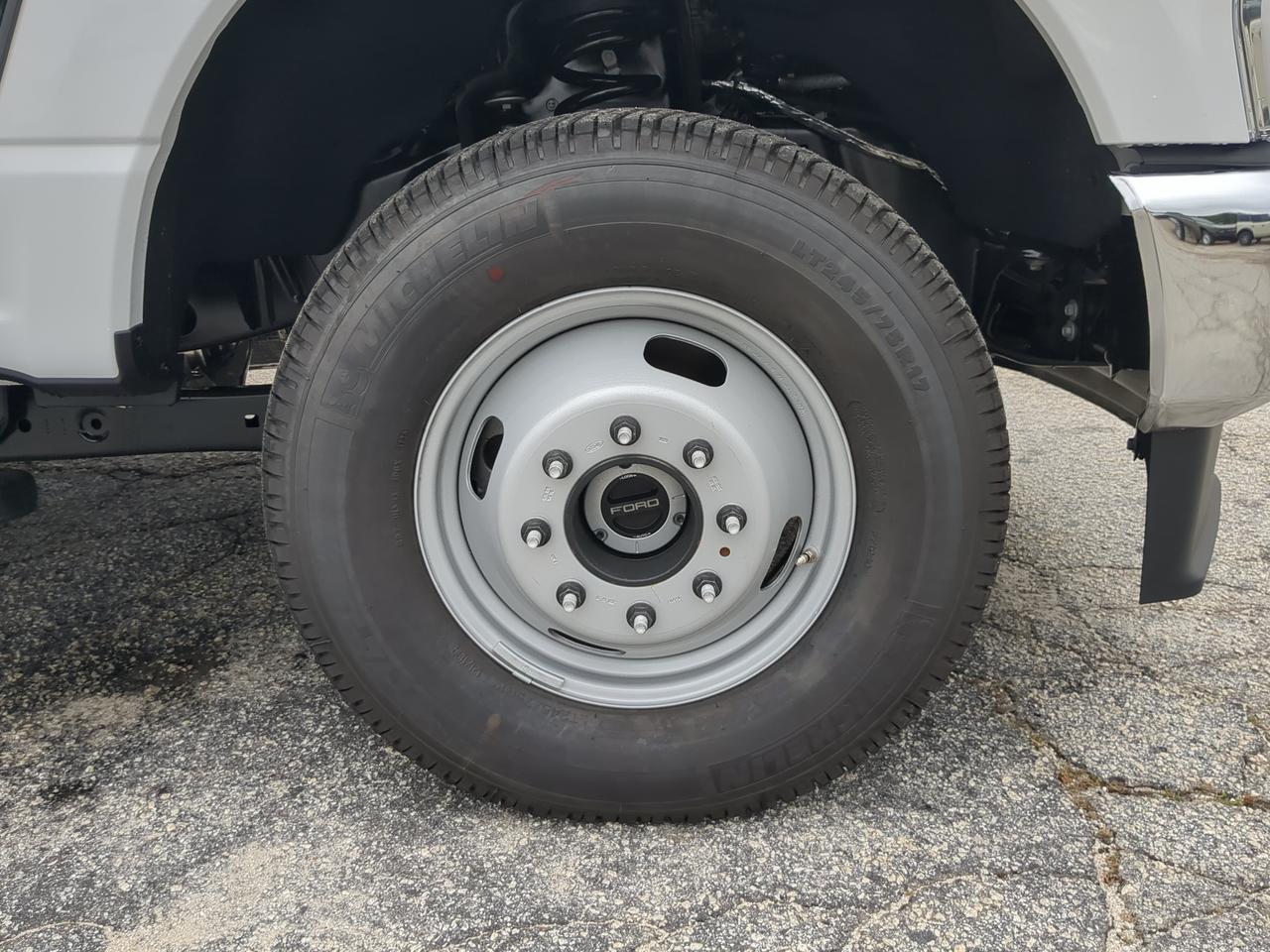 2026 Ford Super Duty F-350 DRW Flatbed Appleton WI