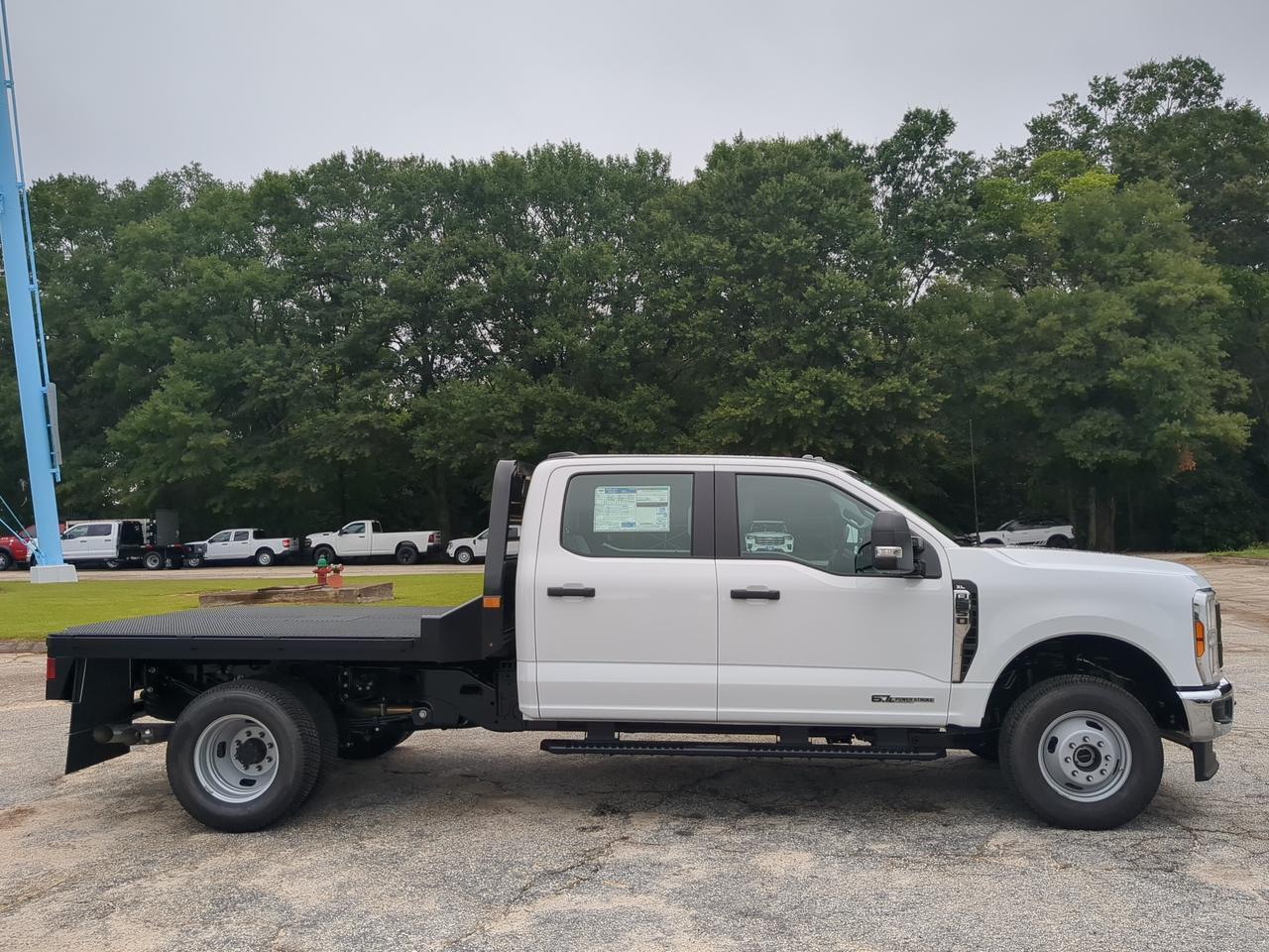 2026 Ford Super Duty F-350 DRW Flatbed Appleton WI