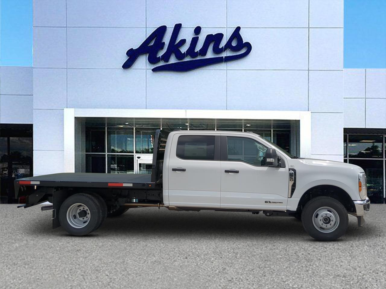 2026 Ford Super Duty F-350 DRW Flatbed