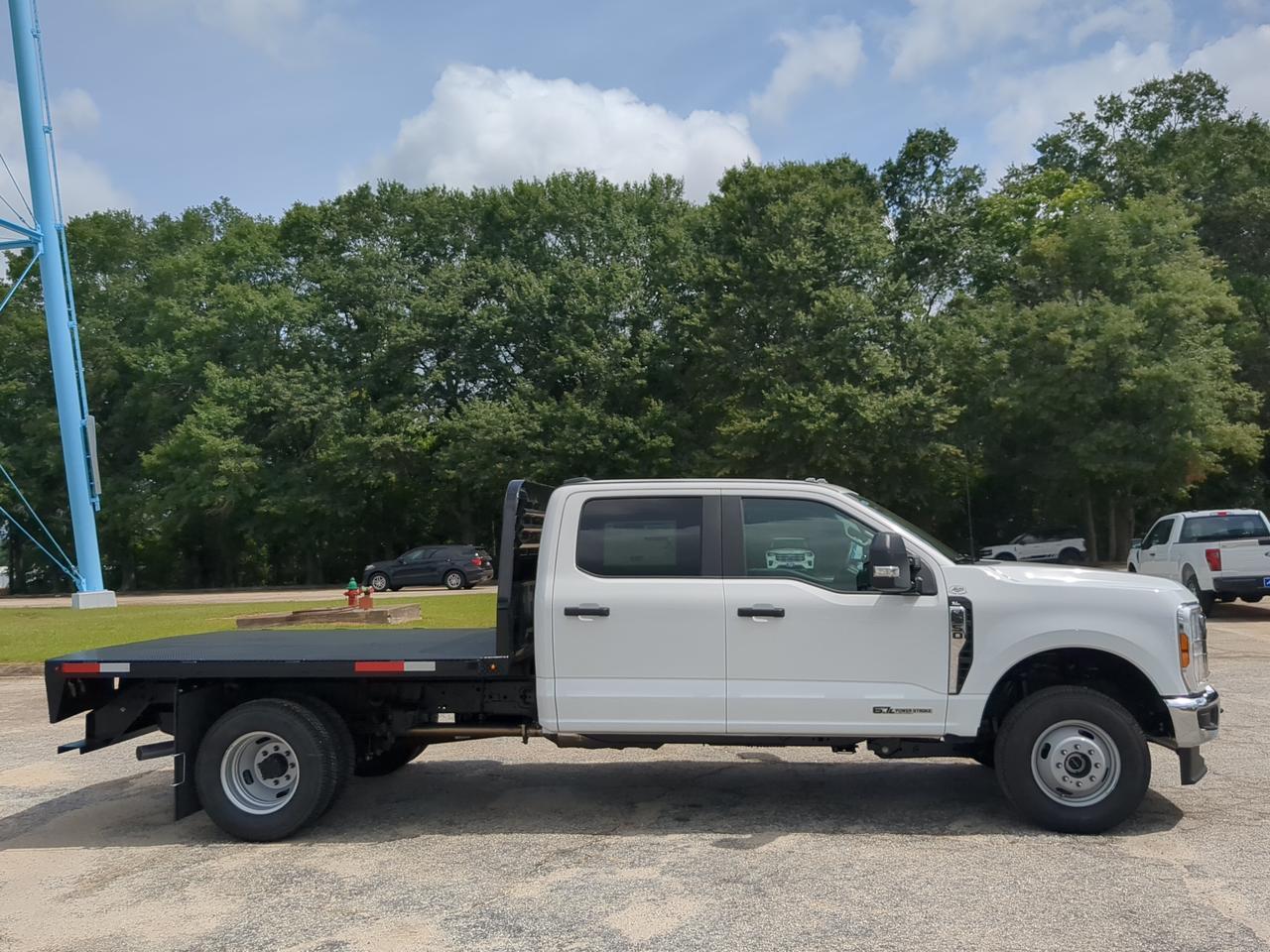 2026 Ford Super Duty F-350 DRW Flatbed Winder GA
