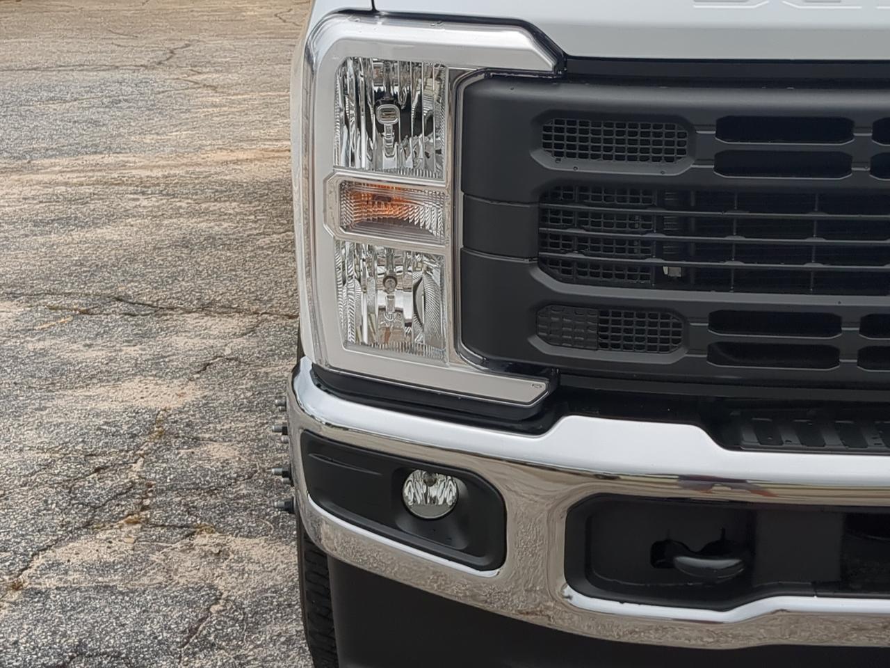 2026 Ford Super Duty F-350 DRW Flatbed Winder GA