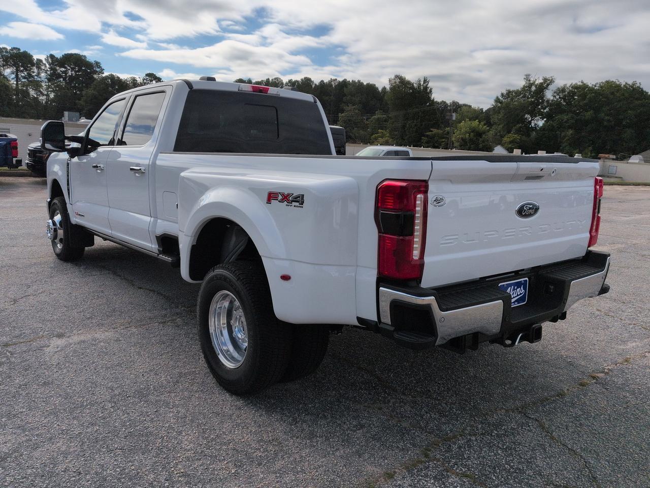2026 Ford Super Duty F-350 DRW LARIAT Appleton WI
