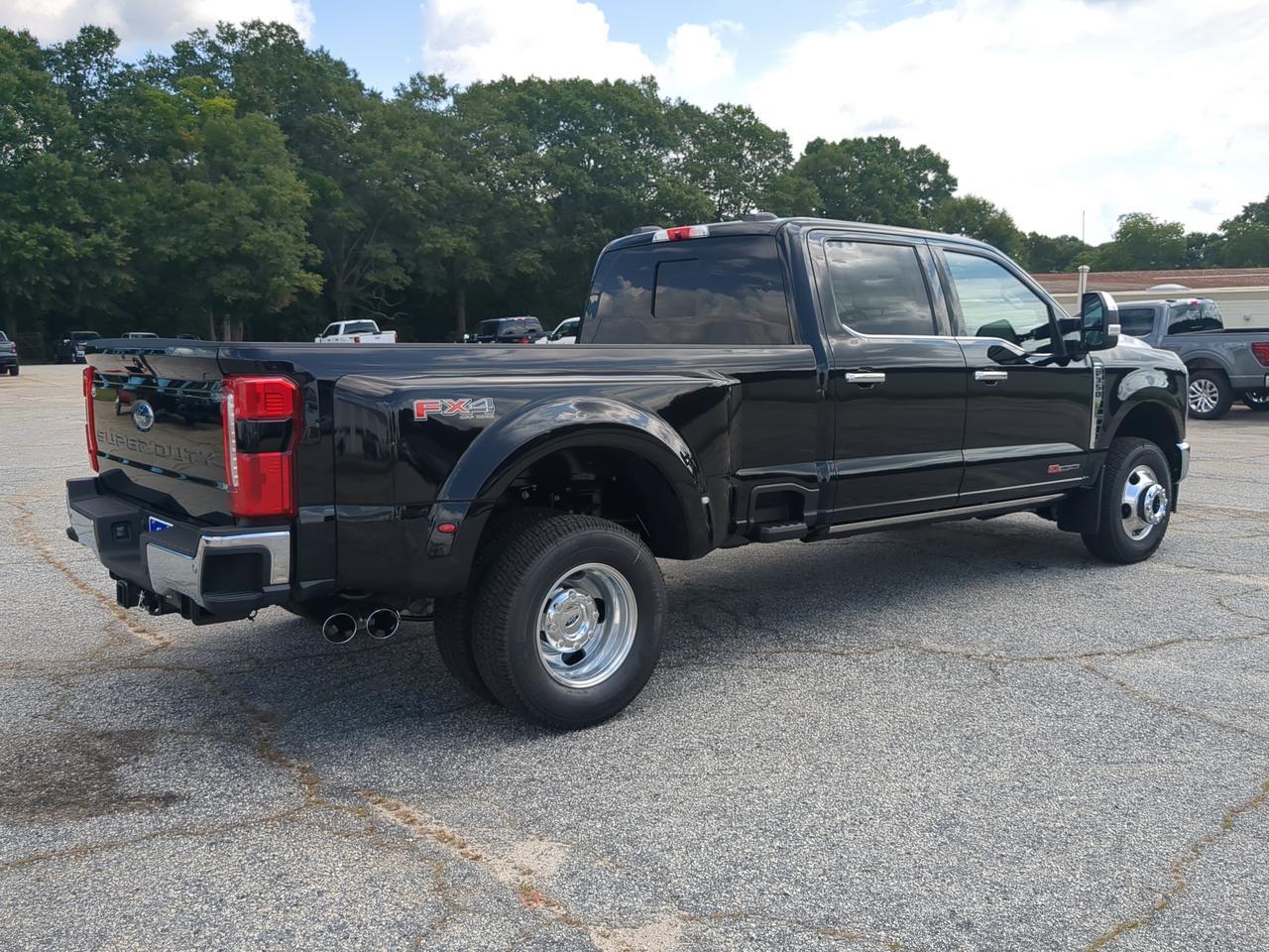 2026 Ford Super Duty F-350 DRW Lariat Appleton WI