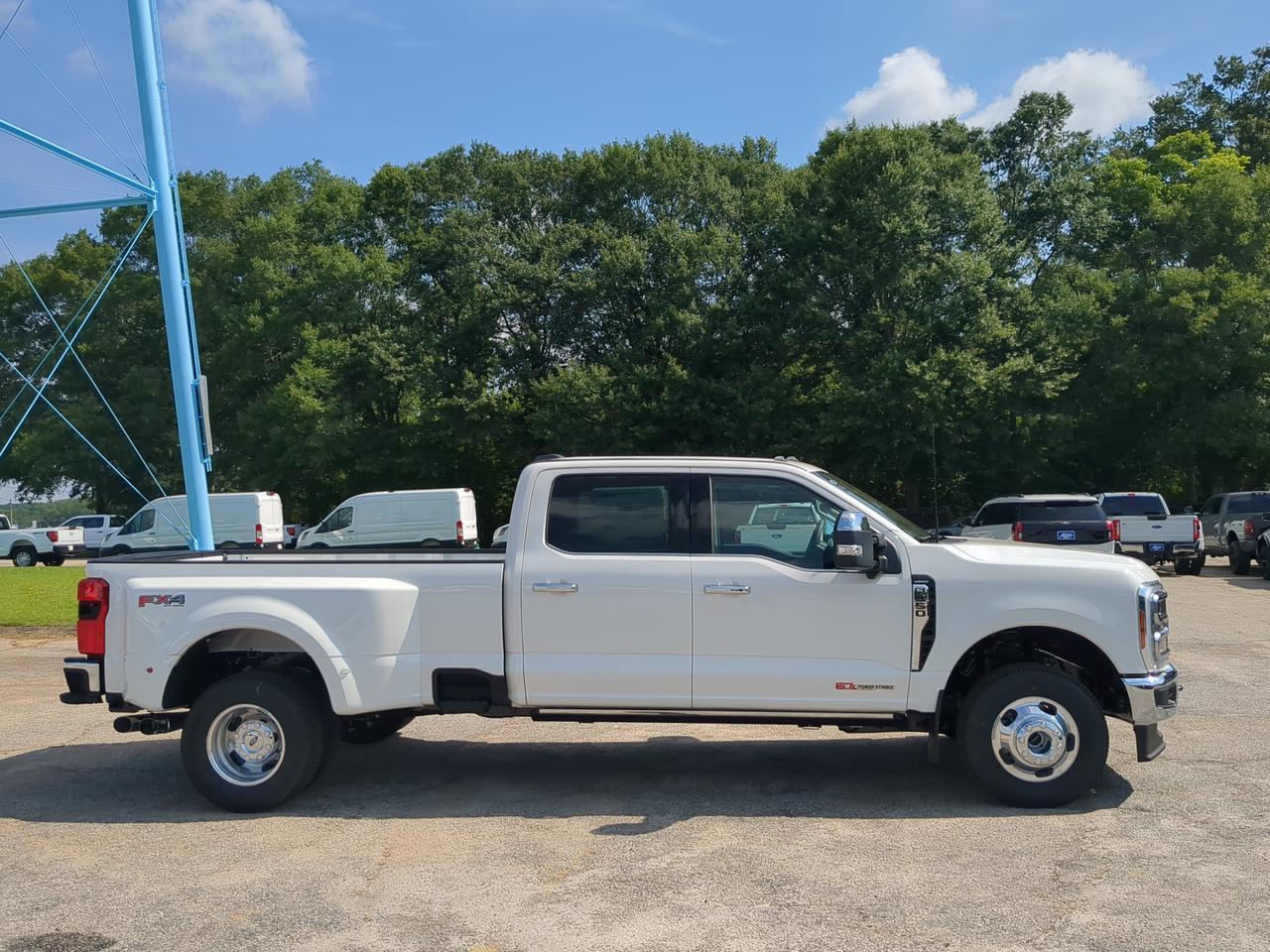 2026 Ford Super Duty F-350 DRW Lariat Appleton WI
