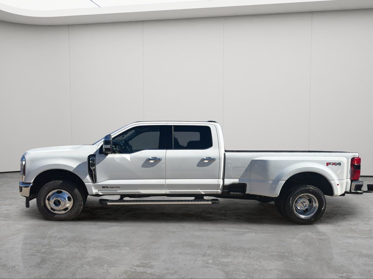 2026 Ford Super Duty F-350 DRW Lariat Sherwood Park AB