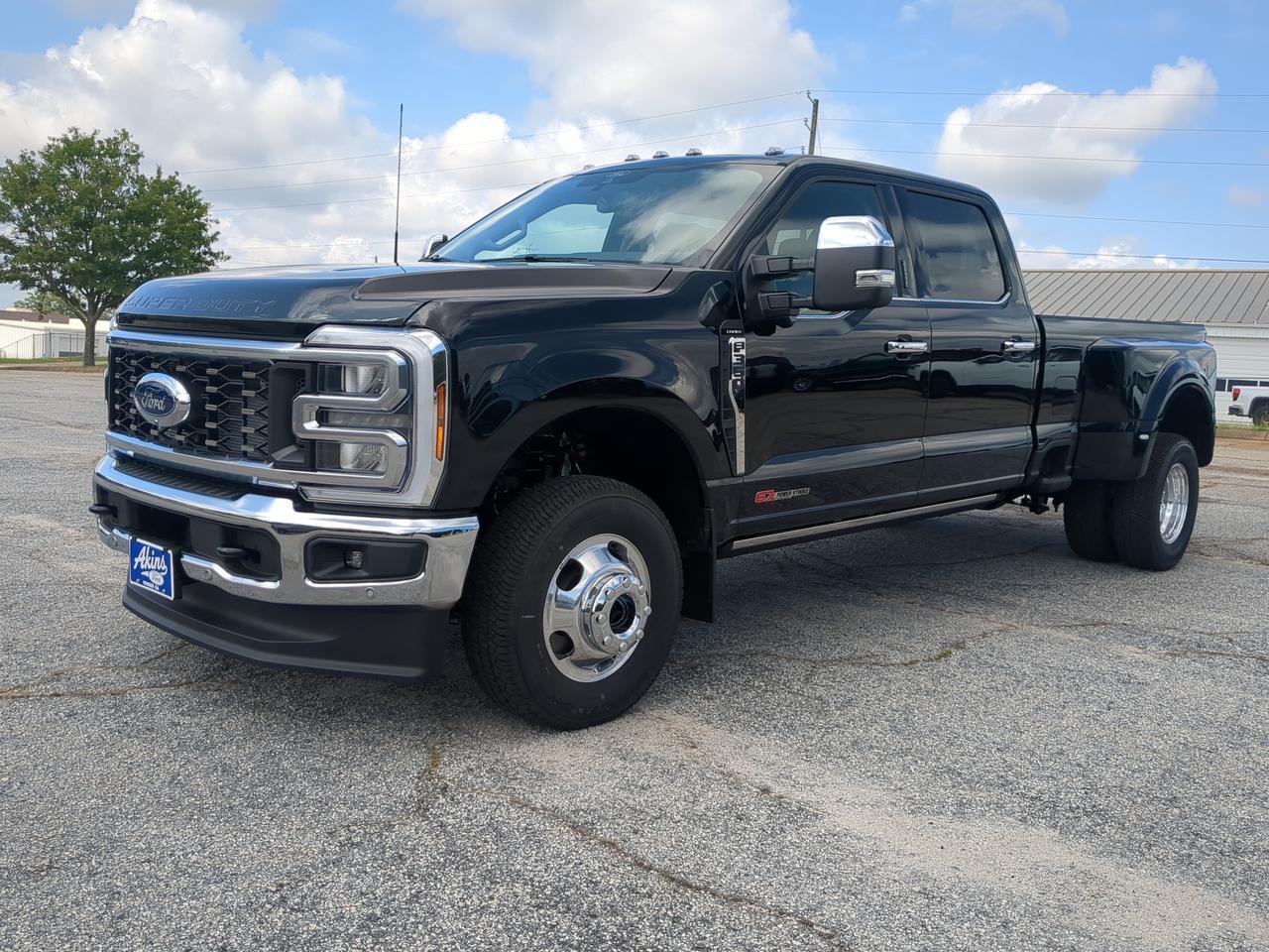 2026 Ford Super Duty F-350 DRW Lariat Winder GA