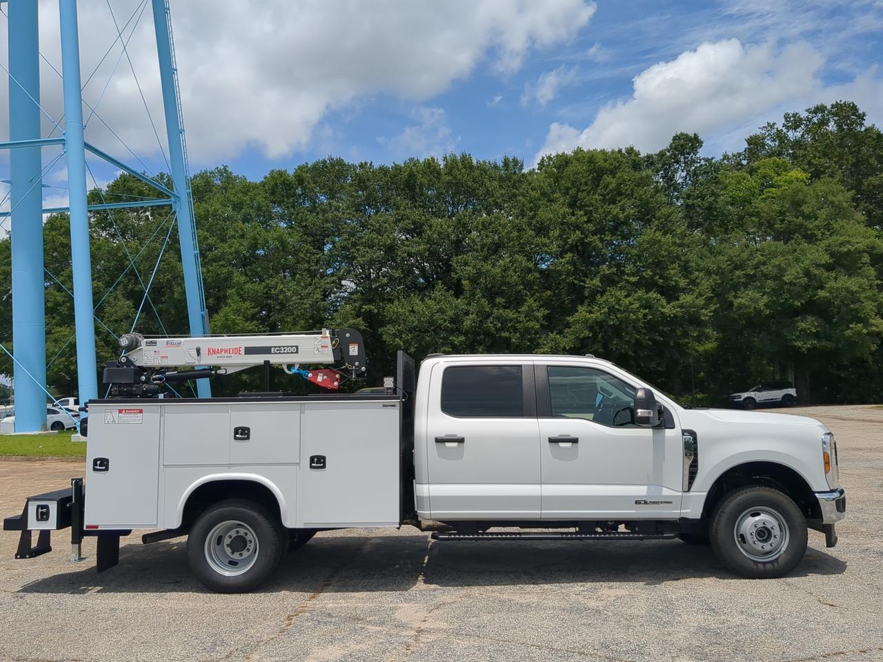 2026 Ford Super Duty F-350 DRW Mechanics Body
