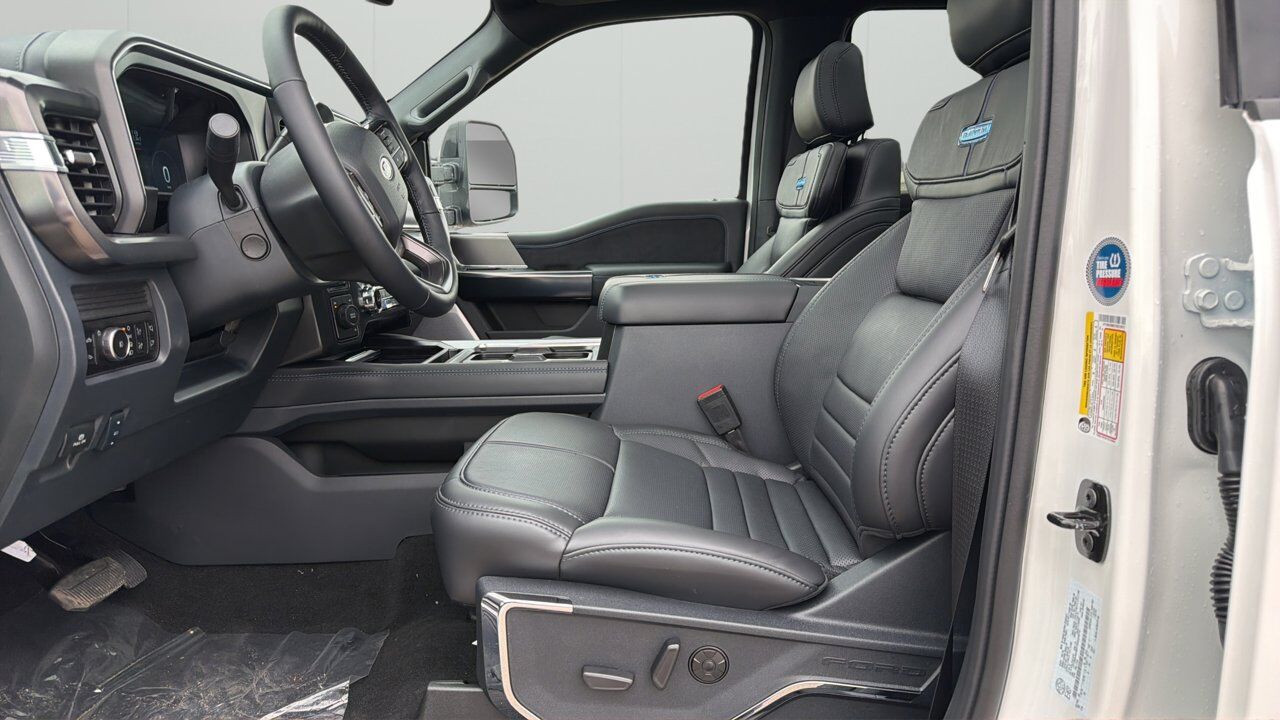 2026 Ford Super Duty F-350 DRW Platinum Sherwood Park AB