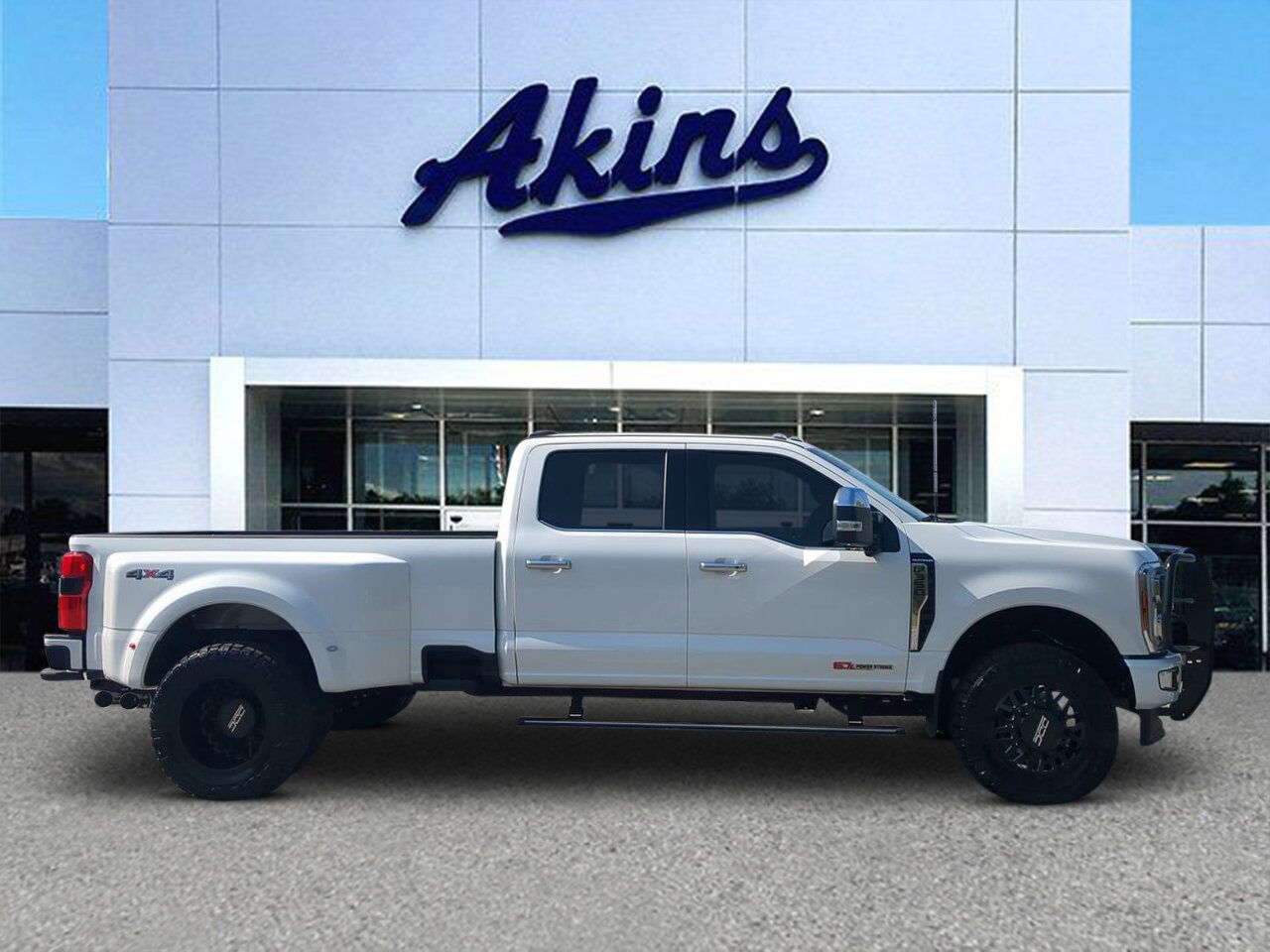 2026 Ford Super Duty F-350 DRW Platinum