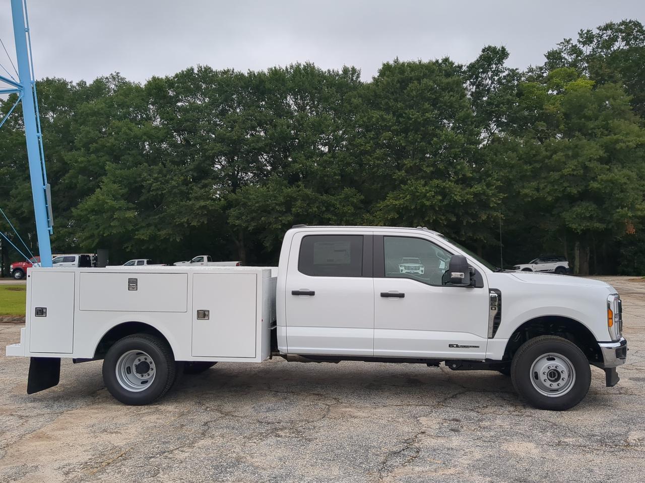 2026 Ford Super Duty F-350 DRW Service Body Appleton WI