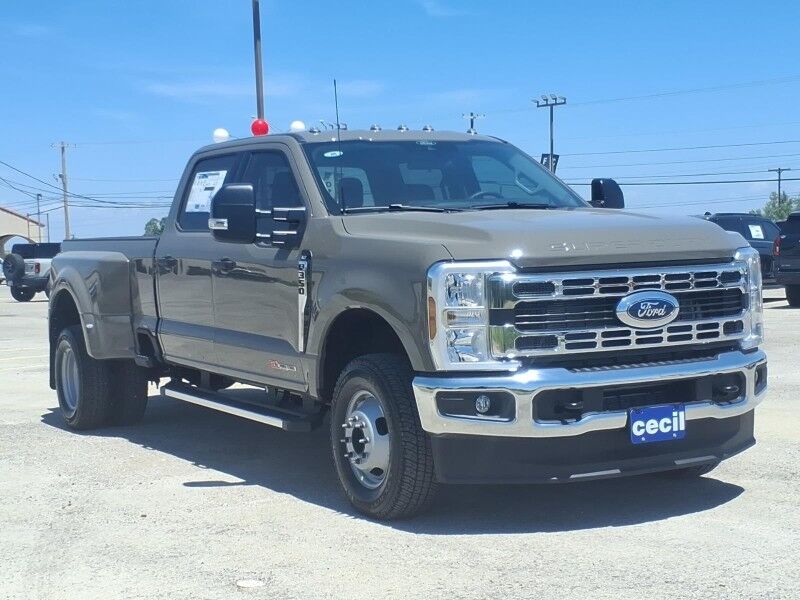 2026 Ford Super Duty F-350 DRW XL
