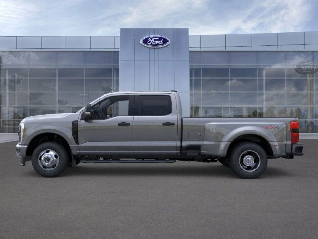 2026 Ford Super Duty F-350 DRW XL