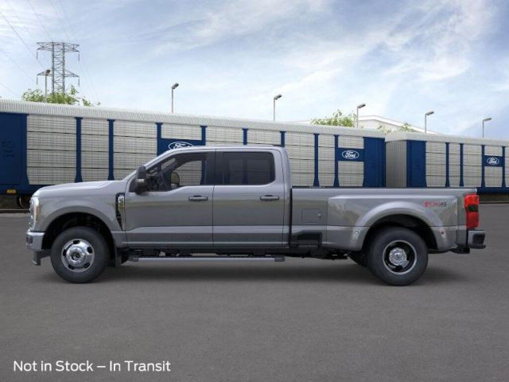 2026 Ford Super Duty F-350 DRW XL