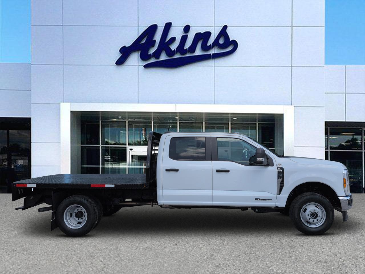 2026 Ford Super Duty F-350 DRW XL