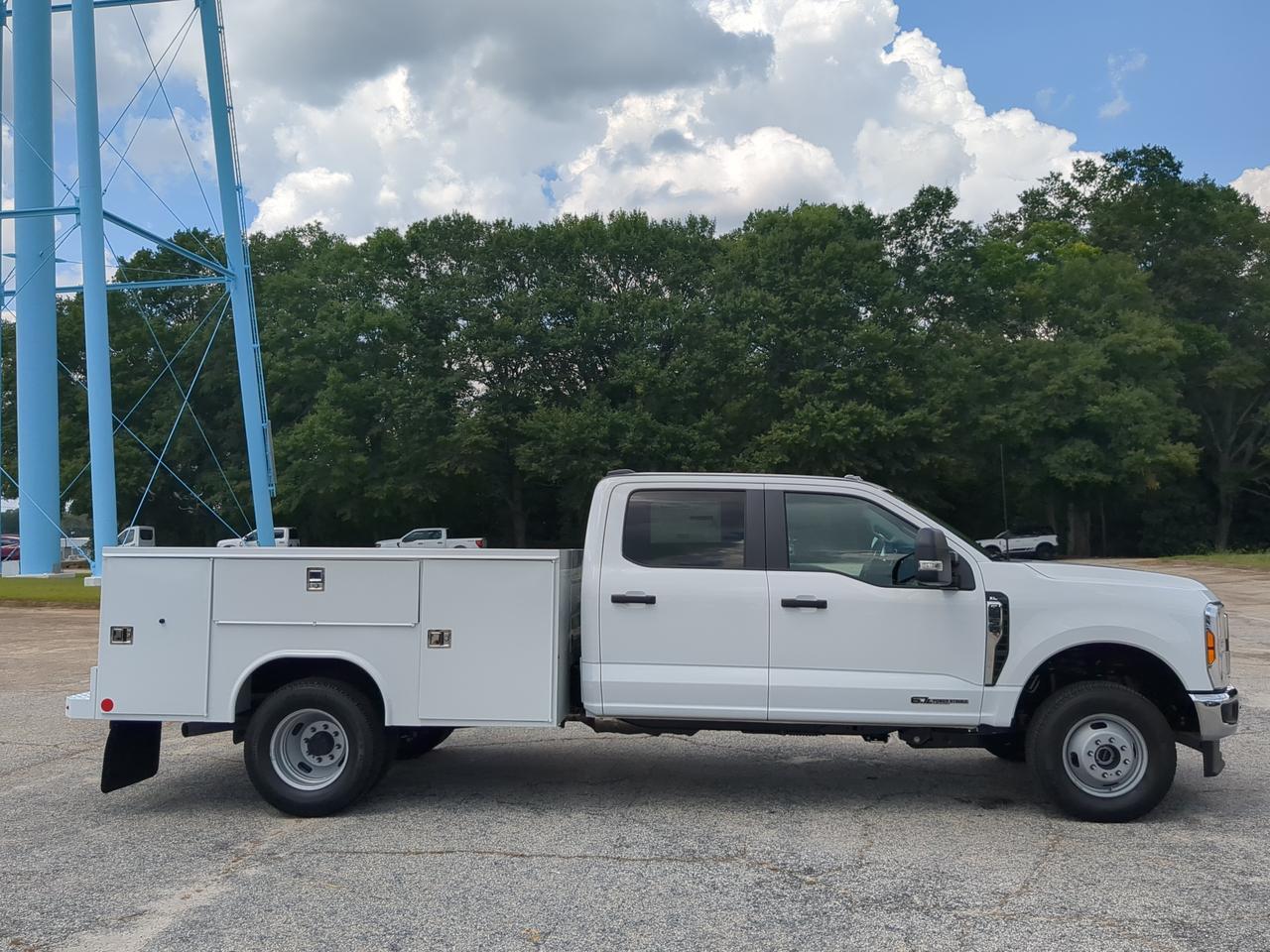 2026 Ford Super Duty F-350 DRW XL