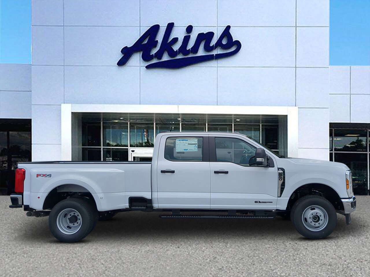 2026 Ford Super Duty F-350 DRW XL