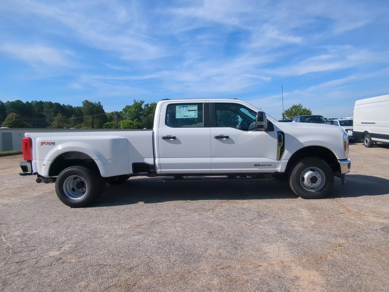 2026 Ford Super Duty F-350 DRW XL
