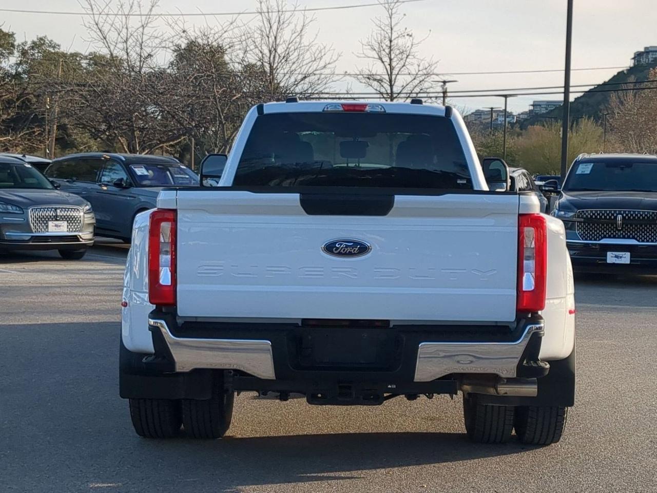 2026 Ford Super Duty F-350 DRW XLT