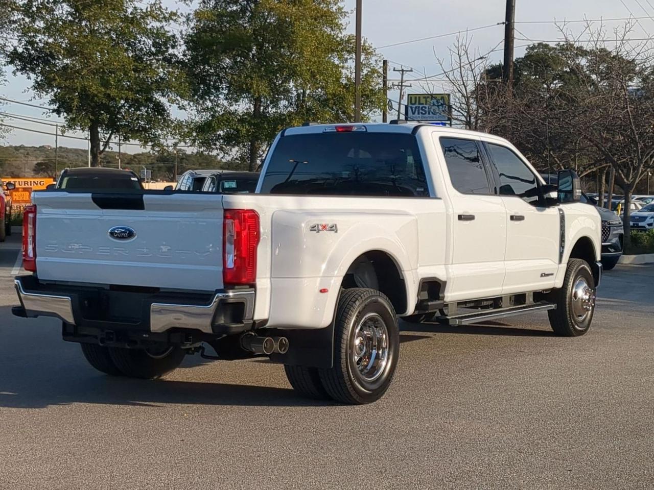 2026 Ford Super Duty F-350 DRW XLT