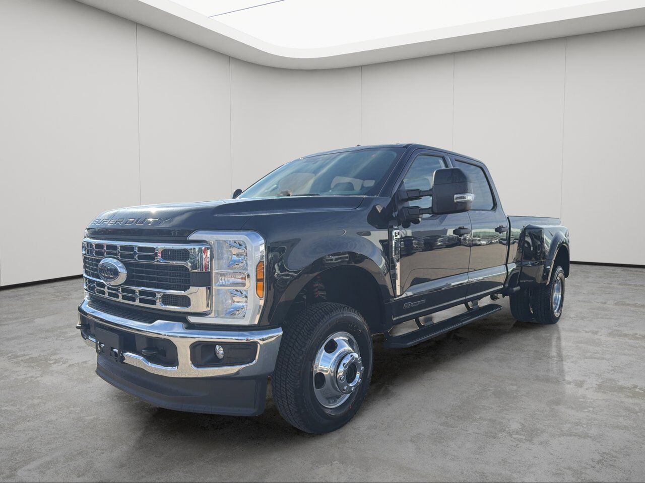 2026 Ford Super Duty F-350 DRW XLT