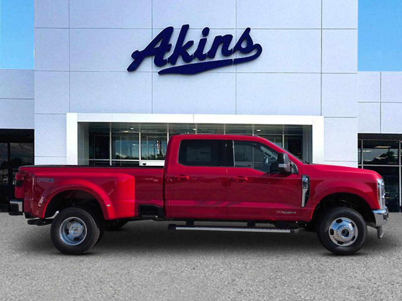 2026 Ford Super Duty F-350 DRW XLT