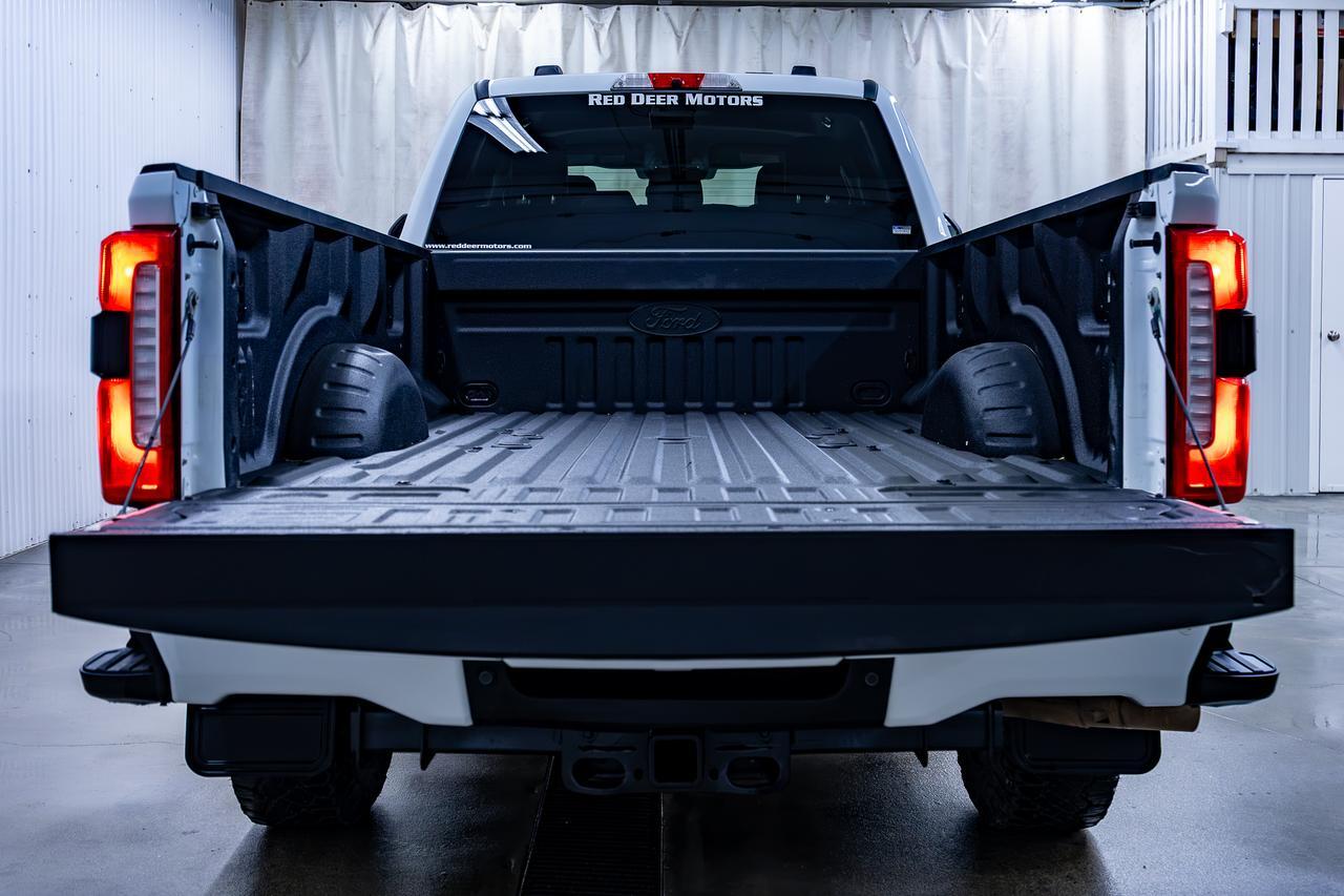2026 Ford Super Duty F-350 SRW CREW CAB LARIAT LWB FX4 DIESEL LEATHER NAV BCAM Red Deer AB