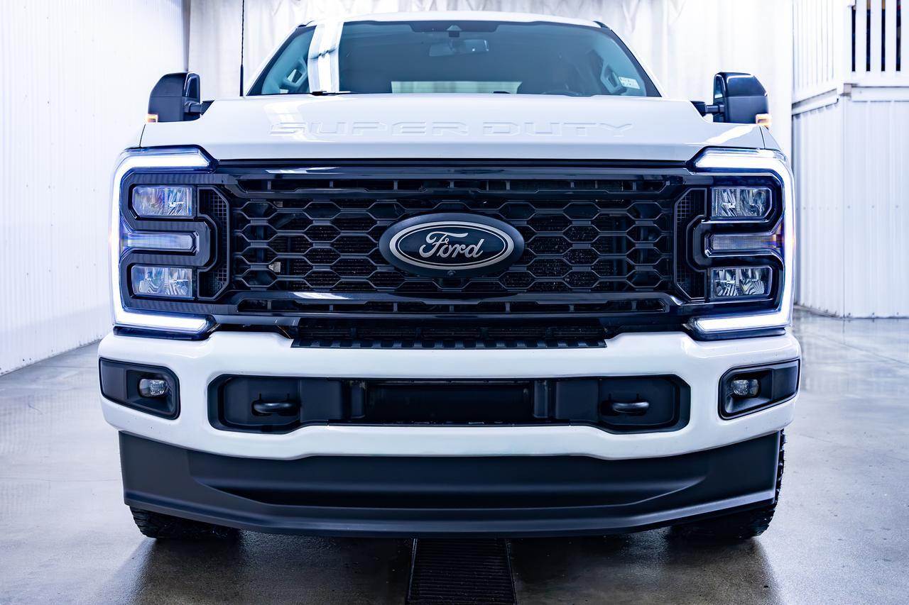 2026 Ford Super Duty F-350 SRW CREW CAB LARIAT LWB FX4 DIESEL LEATHER NAV BCAM Red Deer AB