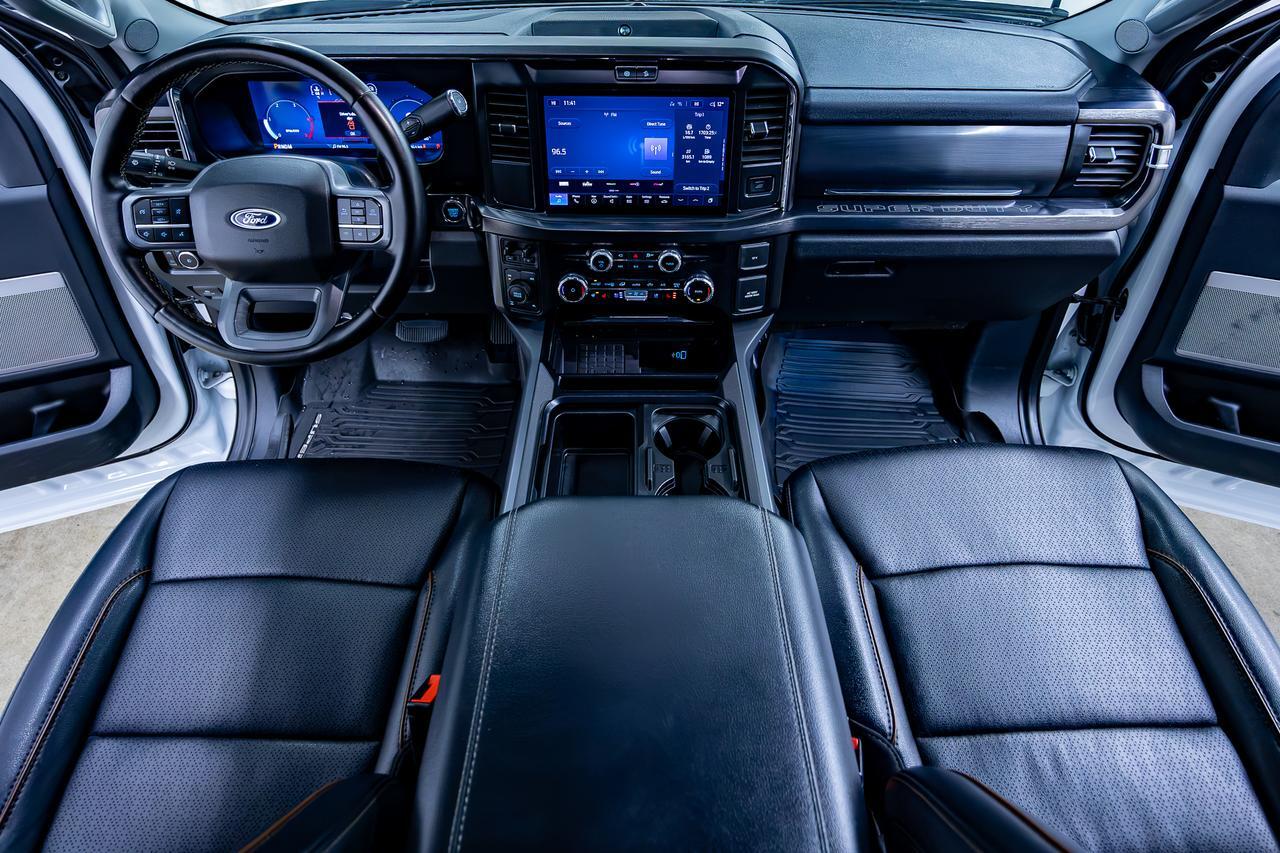 2026 Ford Super Duty F-350 SRW CREW CAB LARIAT LWB FX4 DIESEL LEATHER NAV BCAM Red Deer AB