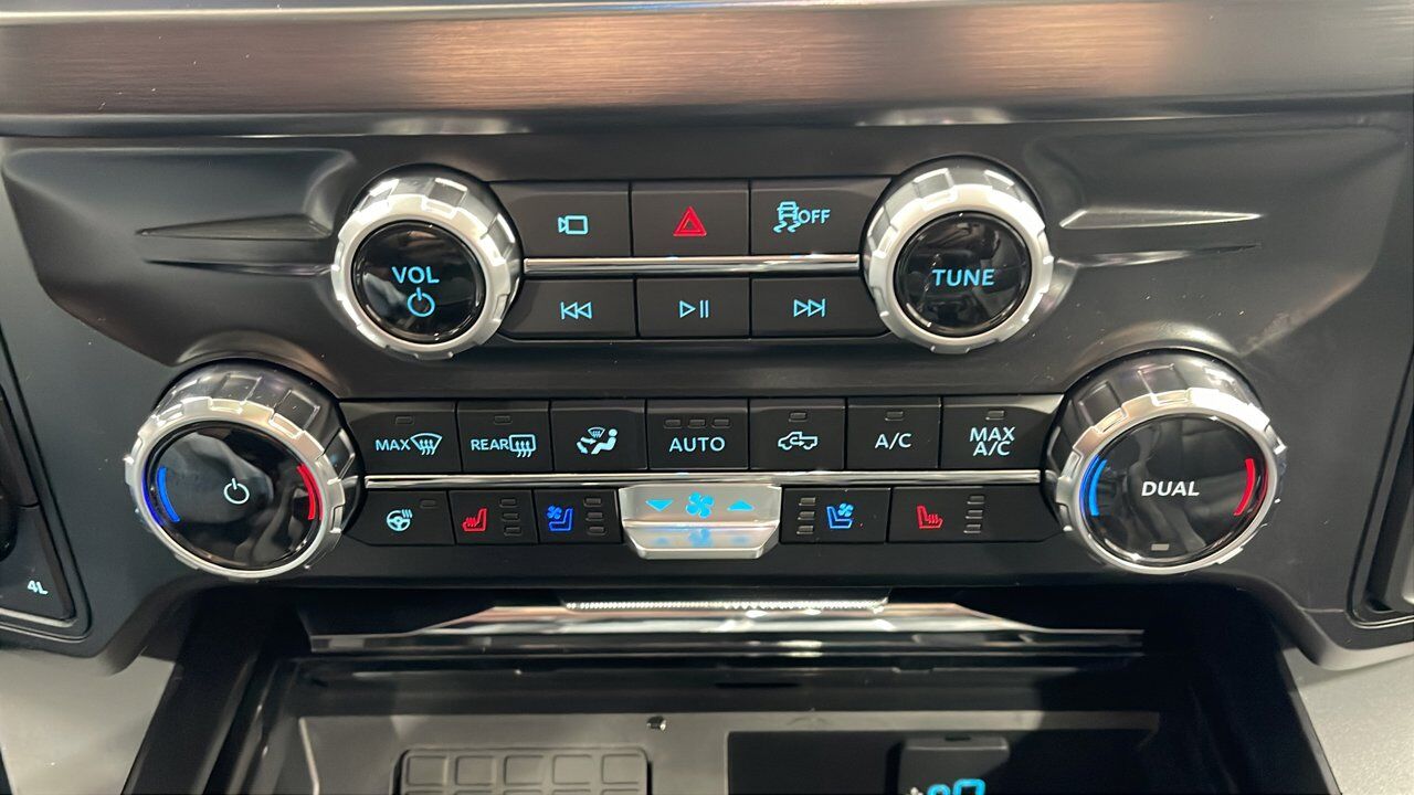 2026 Ford Super Duty F-350 SRW LARIAT Sherwood Park AB