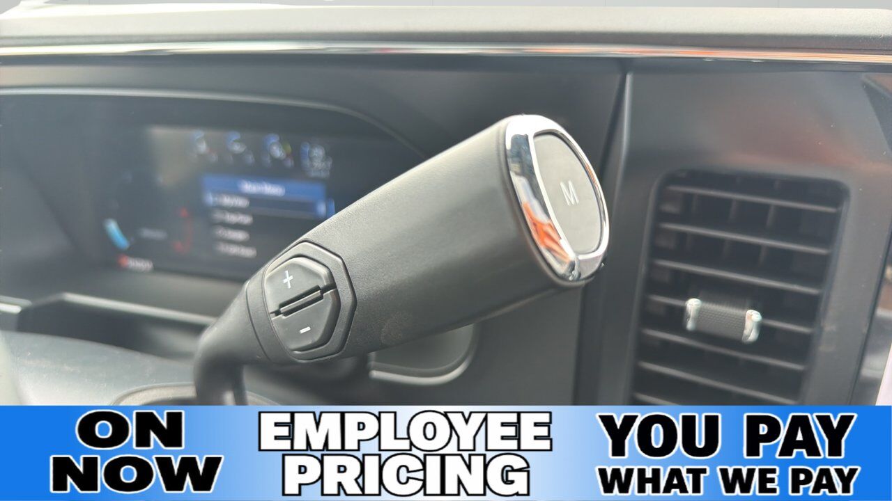 2026 Ford Super Duty F-350 SRW Lariat Sherwood Park AB