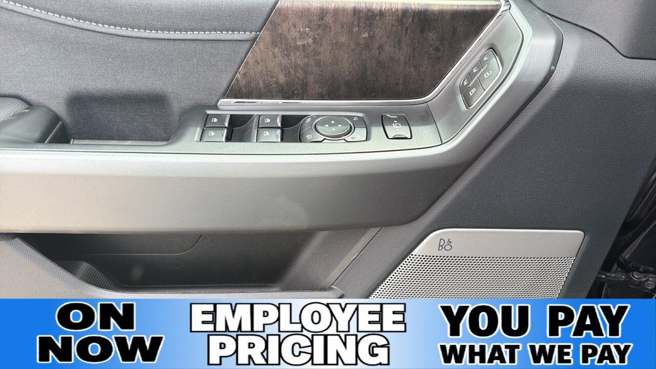 2026 Ford Super Duty F-350 SRW Lariat Sherwood Park AB