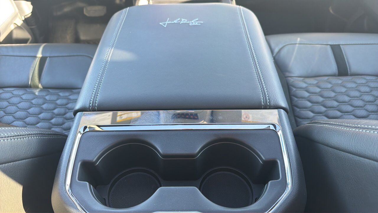 2026 Ford Super Duty F-350 SRW Lariat Sherwood Park AB
