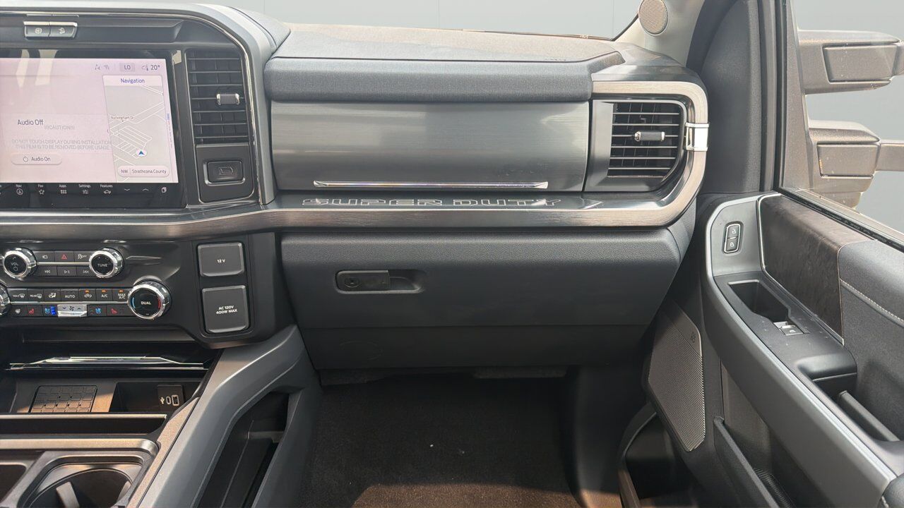 2026 Ford Super Duty F-350 SRW Lariat Sherwood Park AB