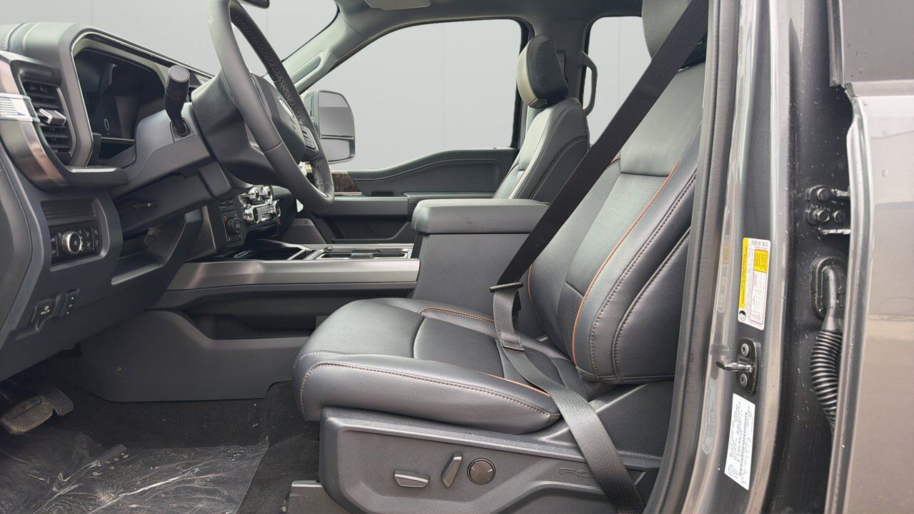 2026 Ford Super Duty F-350 SRW Lariat Sherwood Park AB