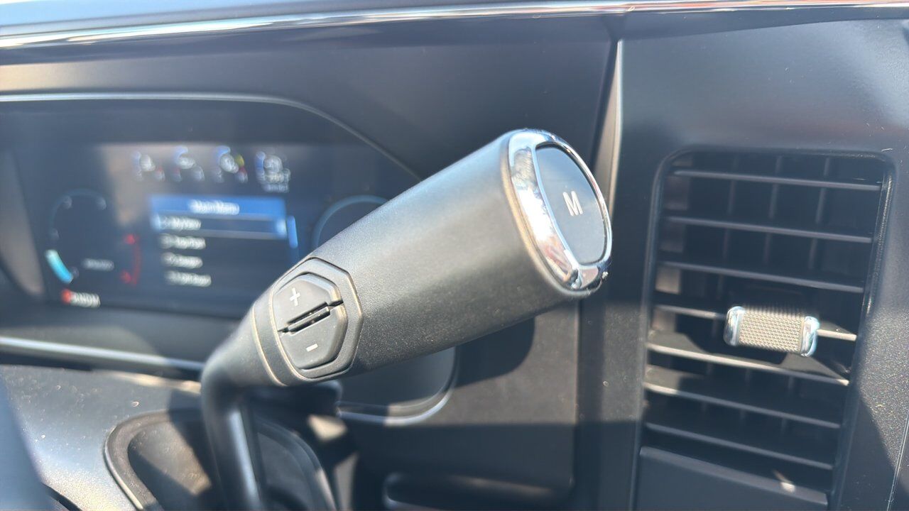 2026 Ford Super Duty F-350 SRW Lariat Sherwood Park AB