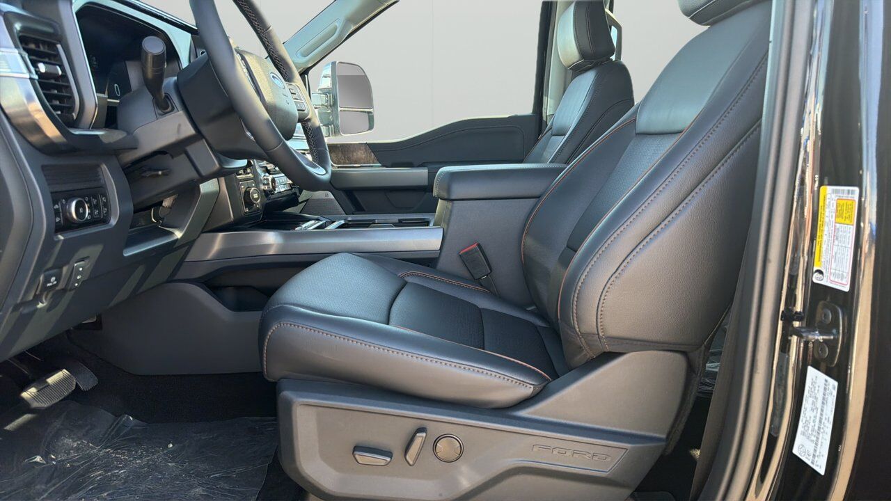 2026 Ford Super Duty F-350 SRW Lariat Sherwood Park AB