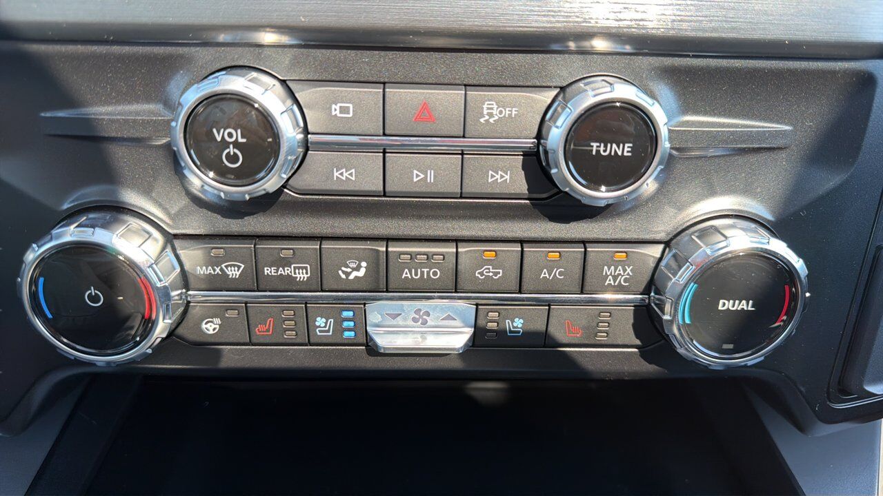 2026 Ford Super Duty F-350 SRW Lariat Sherwood Park AB