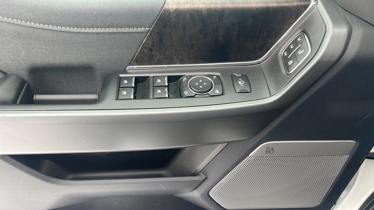 2026 Ford Super Duty F-350 SRW Lariat Sherwood Park AB